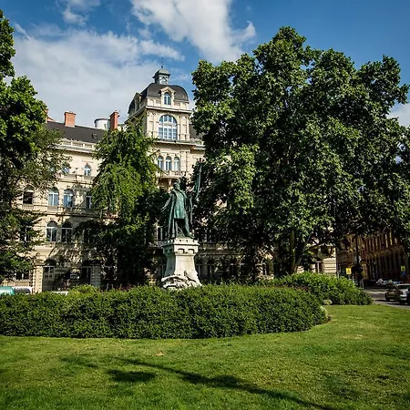 Andrassy 91 *